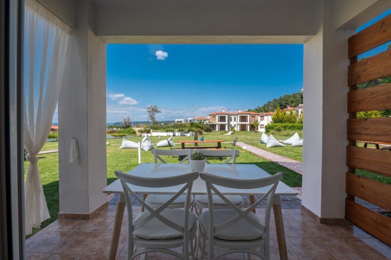 Sunset Villas Посиди Екстериор снимка