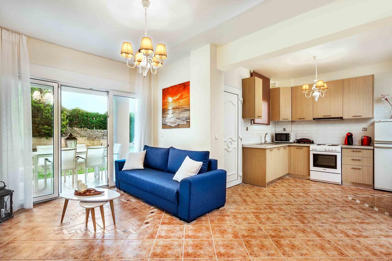 Sunset Villas Посиди Екстериор снимка