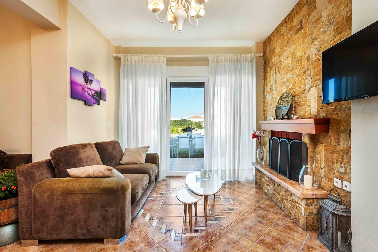 Sunset Villas Посиди Екстериор снимка