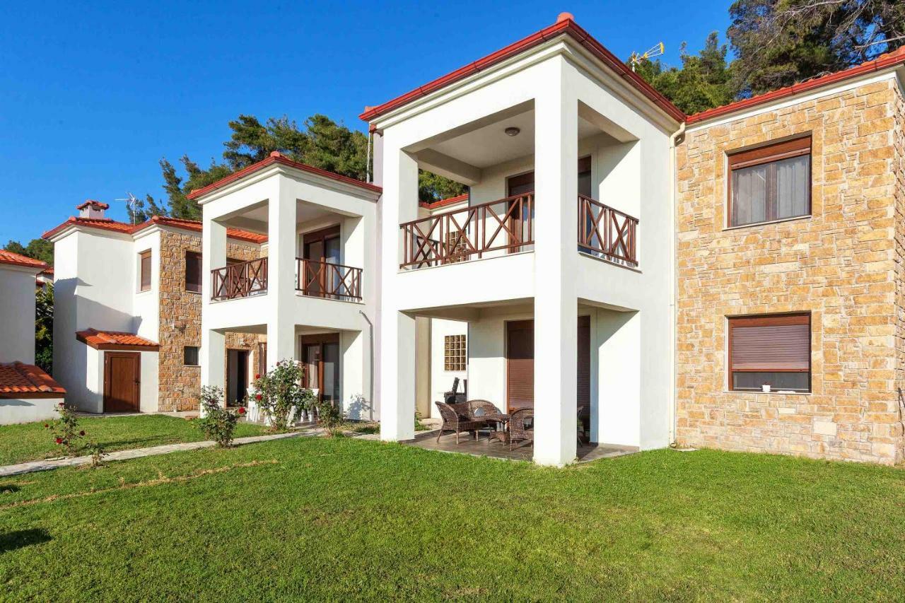 Sunset Villas Посиди Екстериор снимка